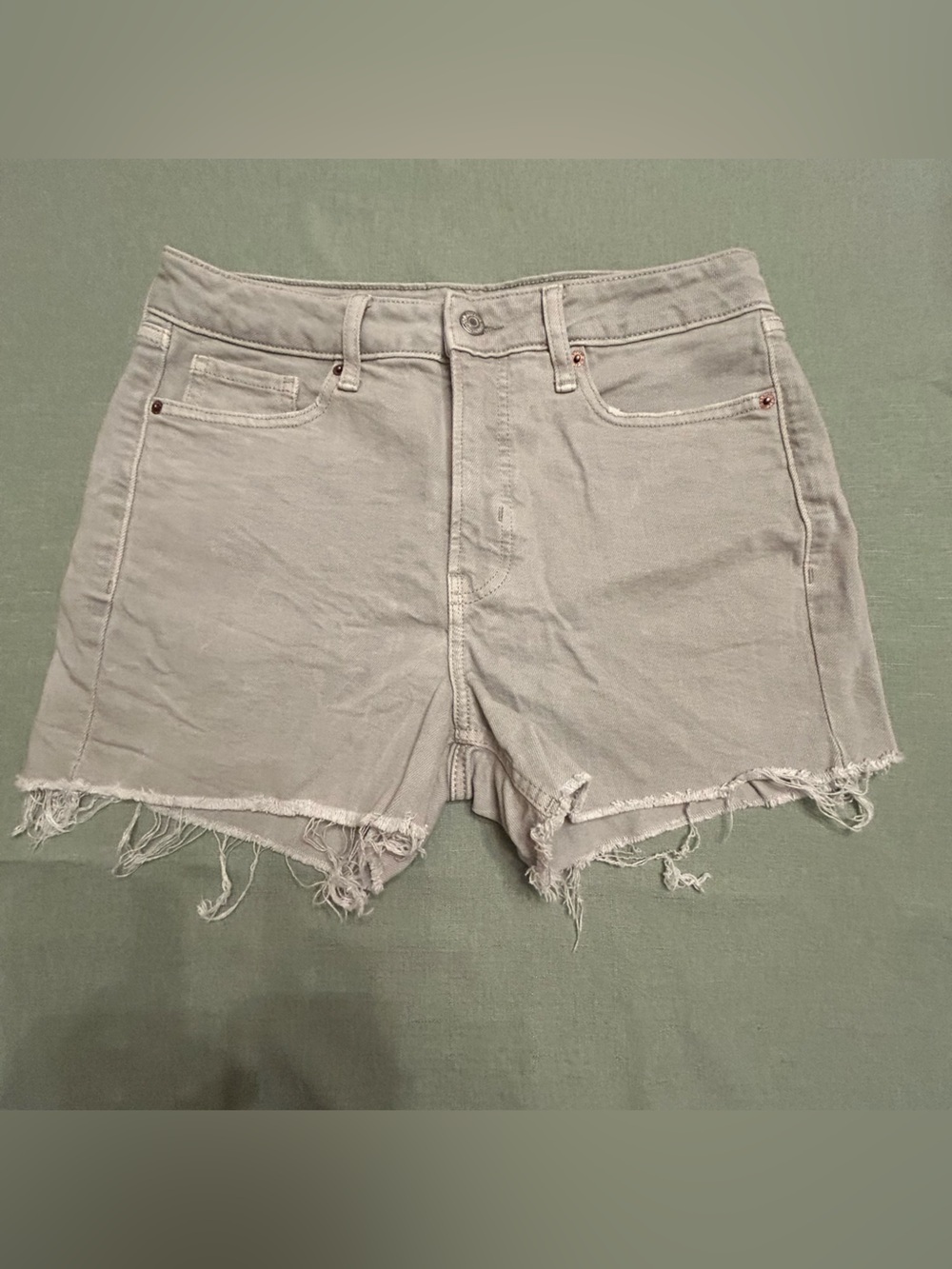 Old Navy Straight High-Rise Shorts - Picture 2 of 10